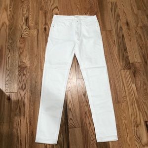 NWT never worn White risen jeans